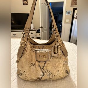 Stunning EUC Coach Madison Python Embossed Maggie Shoulder Bag